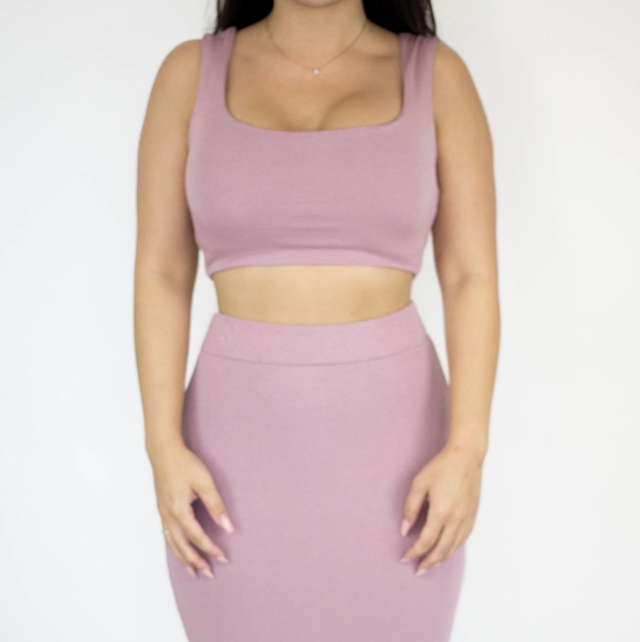 Two piece (cropped and skirt) - Picture 3 of 3